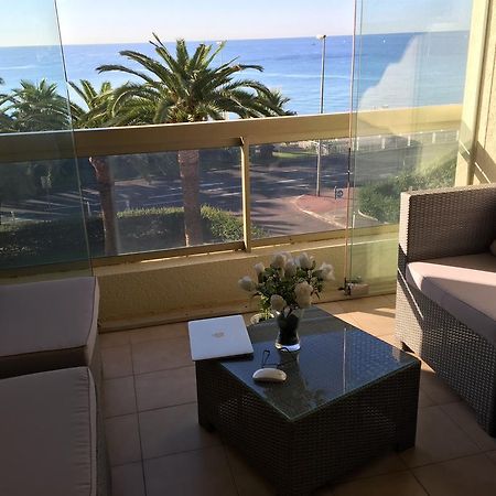 Dionysos Vue Mer Cannes Rum bild