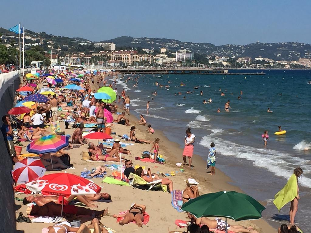Dionysos Vue Mer Cannes Exteriör bild
