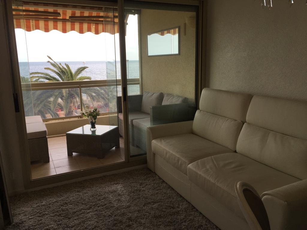 Dionysos Vue Mer Cannes Rum bild